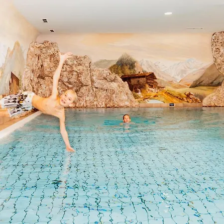 Mittagskogel Pitztal Hotel 4*