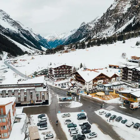 Hotel Mittagskogel Pitztal
