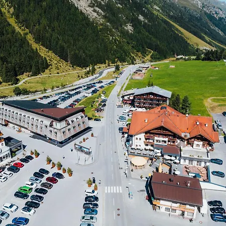 Hotel Mittagskogel Pitztal 4*