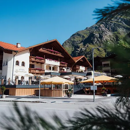 Hotel Mittagskogel Pitztal