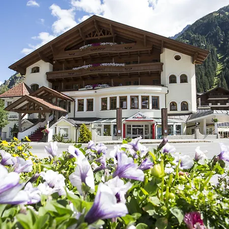 Hotel Mittagskogel Pitztal