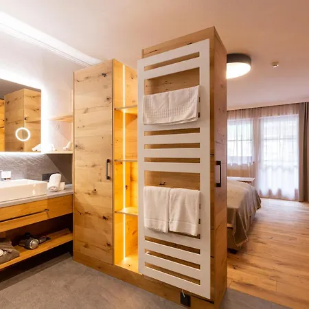 Hotel Mittagskogel Pitztal