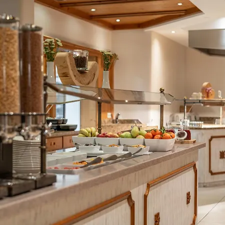 Mittagskogel Pitztal Hotel 4*