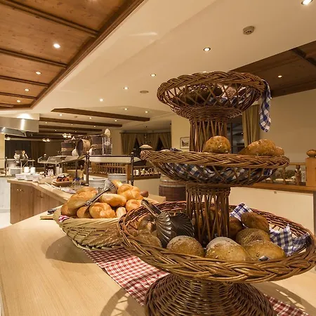 فندق Mittagskogel Pitztal 4*