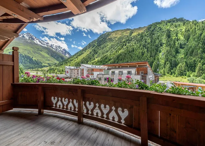 Mittagskogel Pitztal 4* 皮茨河谷圣莱昂哈德