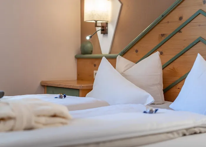 Mittagskogel Pitztal 酒店