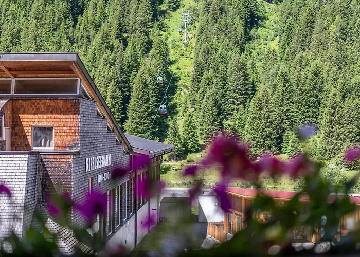 Mittagskogel Pitztal 4* 皮茨河谷圣莱昂哈德