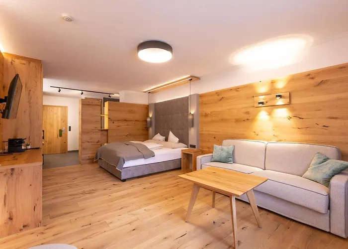 Hotel Mittagskogel Pitztal 4*