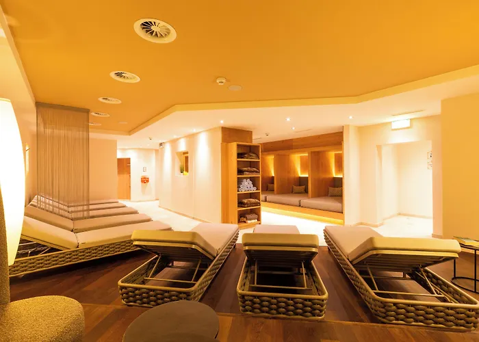 Mittagskogel Pitztal 4* 皮茨河谷圣莱昂哈德