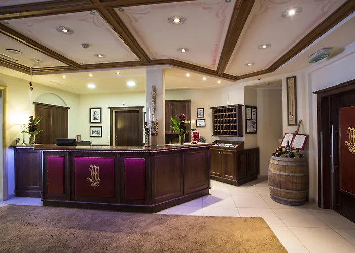 Mittagskogel Pitztal 4* 皮茨河谷圣莱昂哈德