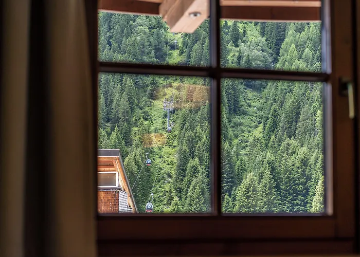 酒店 Mittagskogel Pitztal