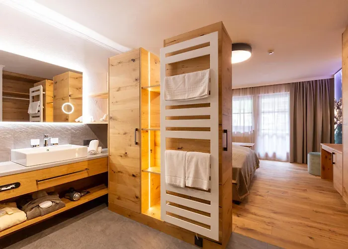 Hotel Mittagskogel Pitztal