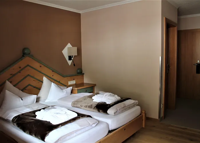 Mittagskogel Pitztal מלון סנט לאונרד אים פיצטל